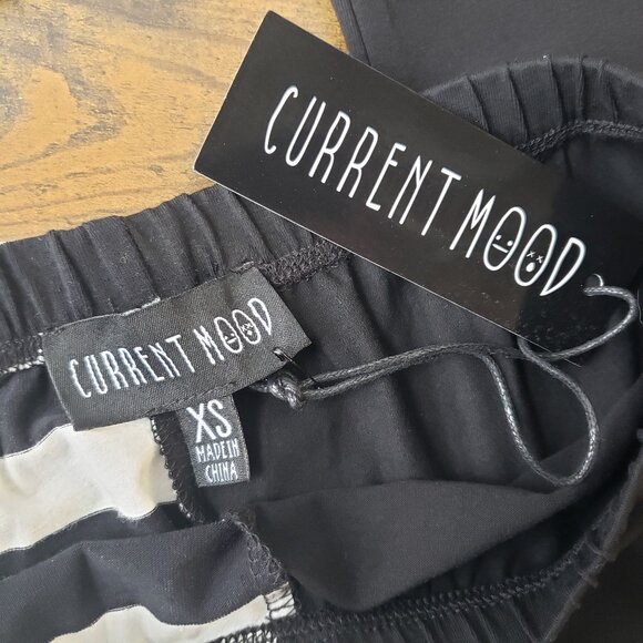 Frankie Monster High Dolls Kill Current Mood Black + White Stripe Leggin… - Picture 5 of 6